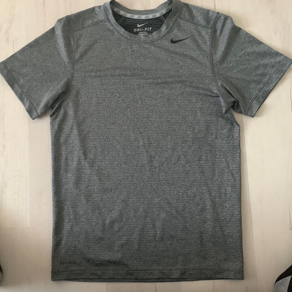 Gray Like New Nike Tee